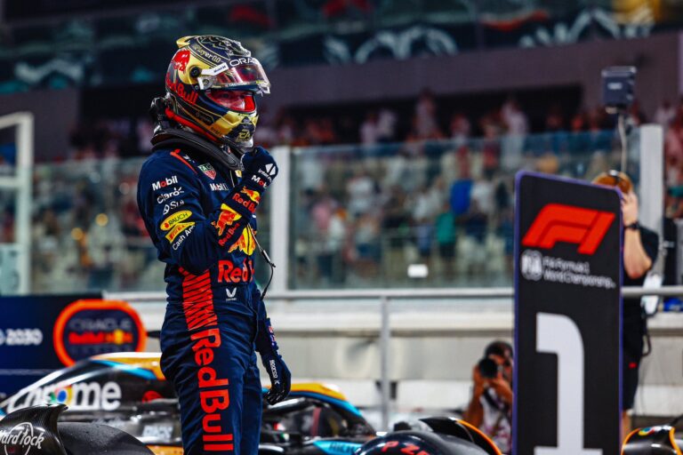 Read more about the article F1, Abu Dhabi: Pole-position pentru Max Verstappen! Leclerc, o nouă performanță remarcabilă. Topul 3 este completat de Oscar Piastri.