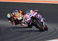 MotoGP, Valencia: Jorge Martin câștigă cursa de sprint. Deznodământul titlului mondial se amână până duminică. Marc Marquez obține un rezultat foarte bun, la momentul despărții de Honda.