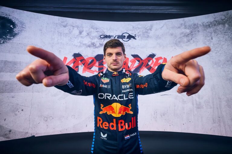 Read more about the article F1, China: Max Verstappen, victorie fără istoric. Podium pentru Norris și Perez. Alonso, o nouă evoluție entuziasmantă.