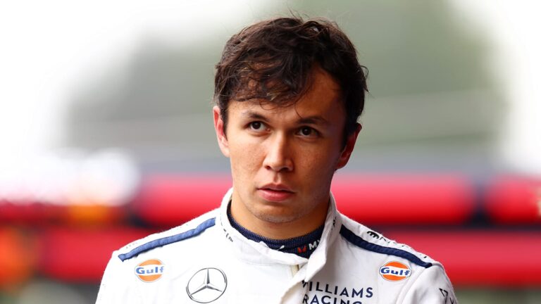 Read more about the article Alexander Albon a fost descalificat din calificările pentru Marele Premiu al Olandei din cauza neregulilor tehnice la monopostul Williams