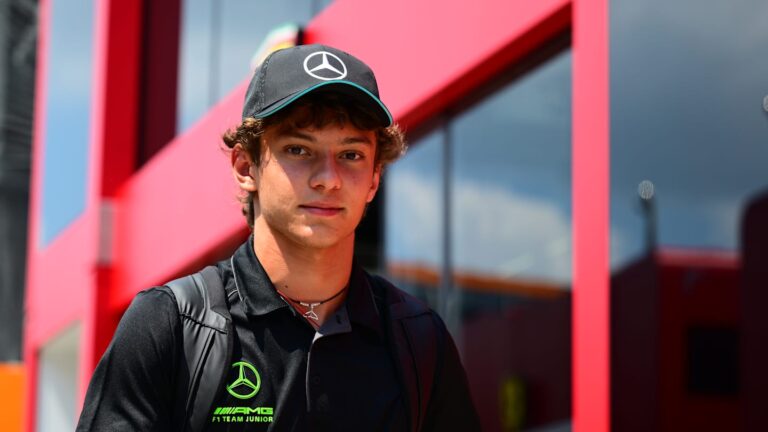 Read more about the article Antonelli va debuta în weekendul de Formula 1 la Monza, Mercedes confirmă participarea juniorului în FP1