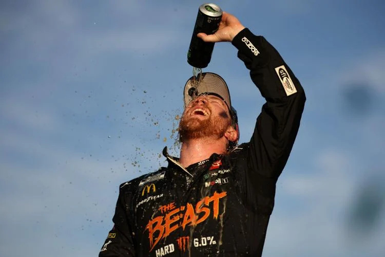 NASCAR Cup Series – Tyler Reddick, victorios la Homestead Miami după o depășire incredibilă în ultimul viraj și al doilea consecutiv calificat în Championship 4