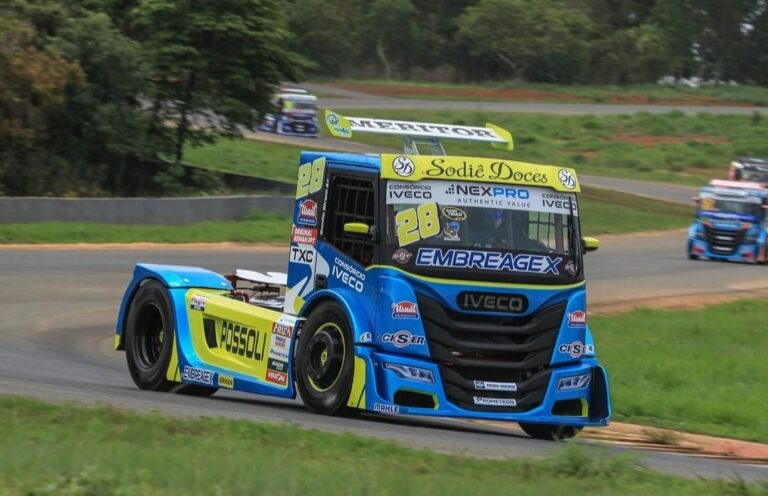 Read more about the article Danilo Dirani a încheiat un nou sezon de Copa Truck, în Top