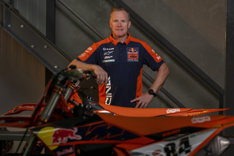 Read more about the article Joel Smets, team manager KTM MXGP, în exclusivitate pentru Apex Motorsport News: „România ar fi oricând binevenită în calendarul MXGP”