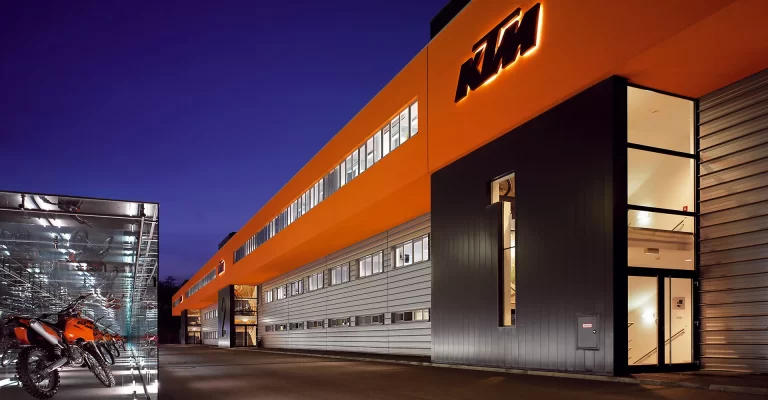 Read more about the article KTM intră în „autoadministrare” pe fondul unor pierderi de „sute de milioane” în 2024