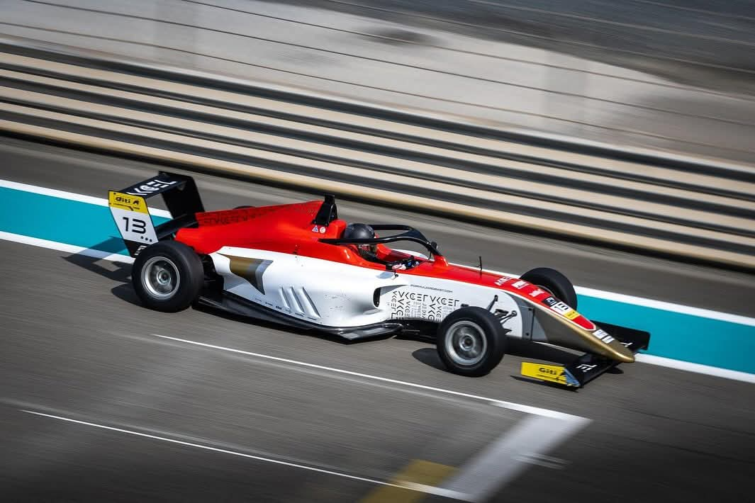 Read more about the article Debut pentru David Cosma Cristofor, în Formula 4 Middle East