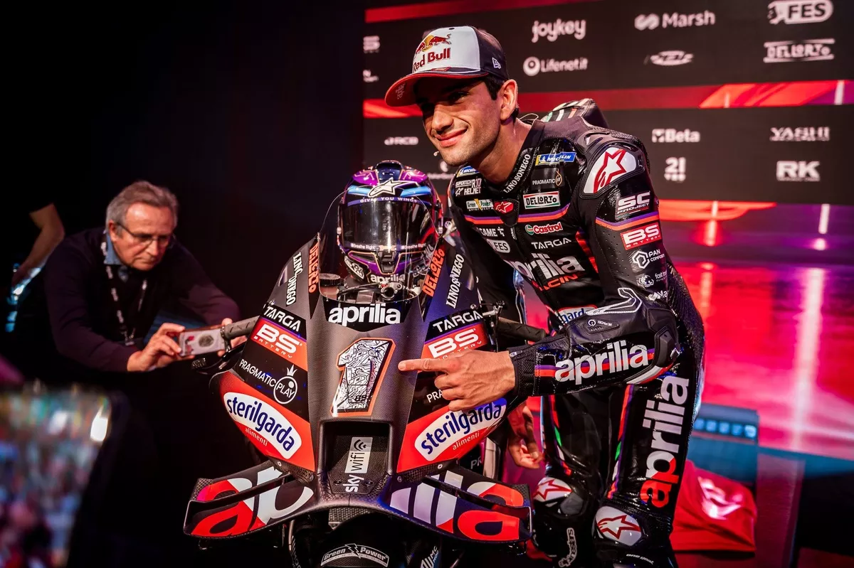 Read more about the article Jorge Martin: Sabia cu două tăișuri pentru Aprilia în MotoGP 2025