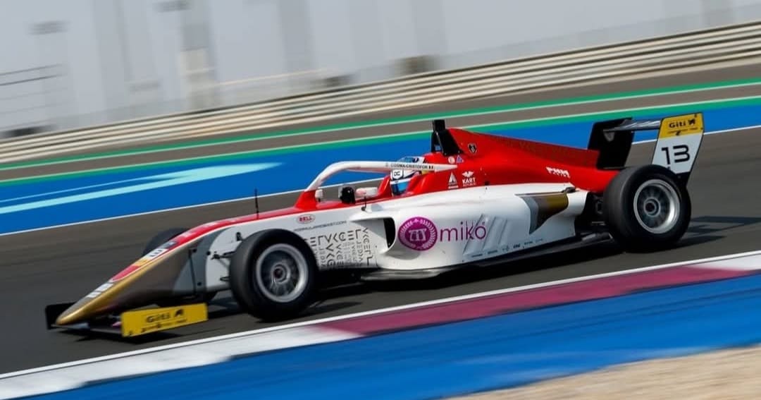 Read more about the article David Cosma Cristofor a încheiat perfect sezonul din Formula 4 Middle East