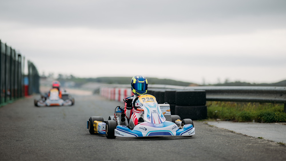 You are currently viewing F1 Academy consolidează dezvoltarea talentelor printr-un test pentru debutanți și colaborarea continuă cu Champions of the Future Academy Program