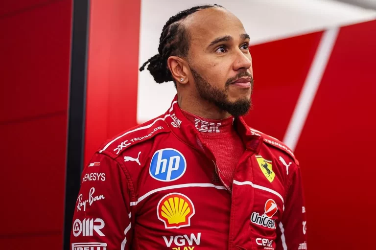 Read more about the article Lewis Hamilton respinge ideea de „termen de valabilitate”: „Nu mă poți compara cu alt pilot de 40 de ani”